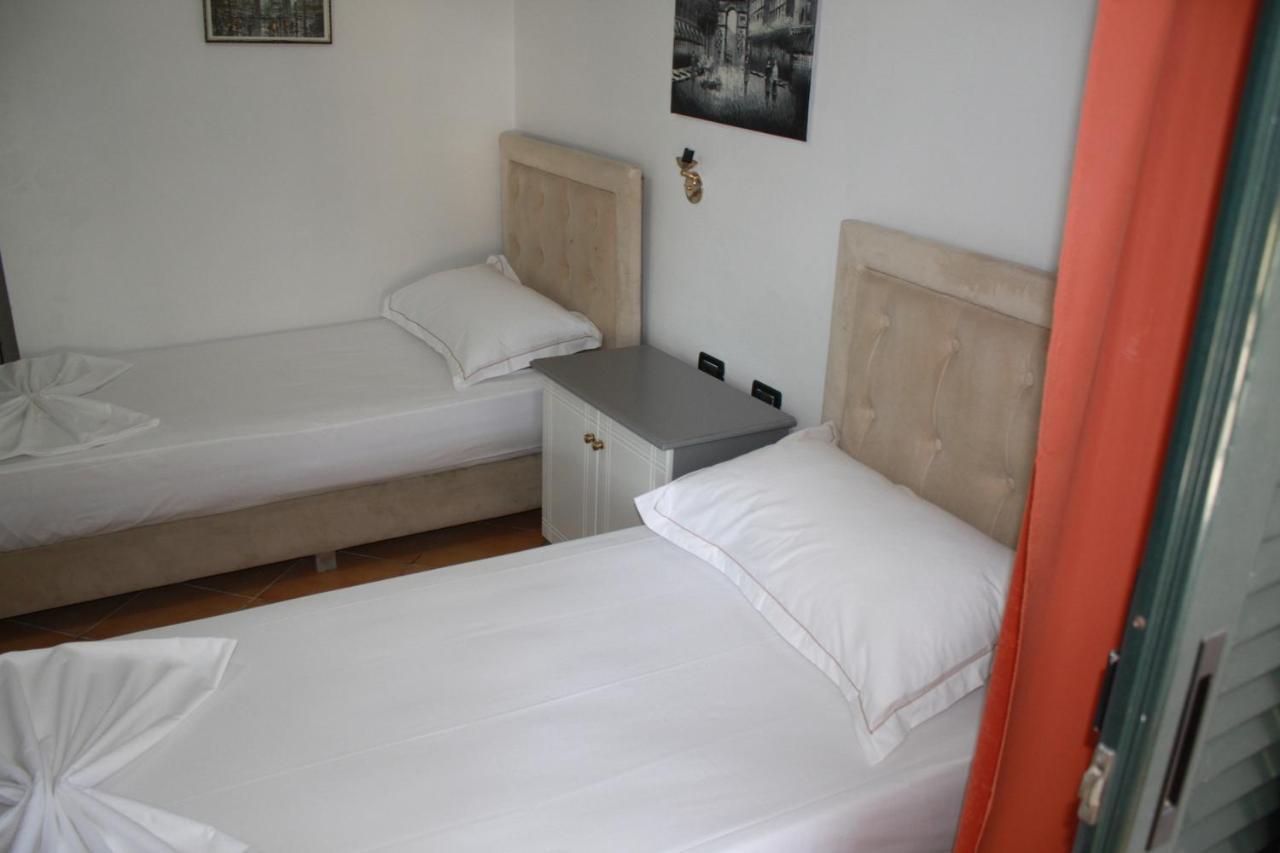 Kanina Hotel&Hostel Sarande Luaran gambar