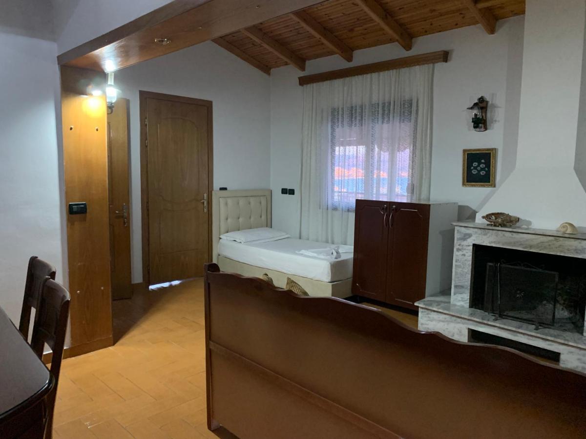 Kanina Hotel&Hostel Sarande Luaran gambar